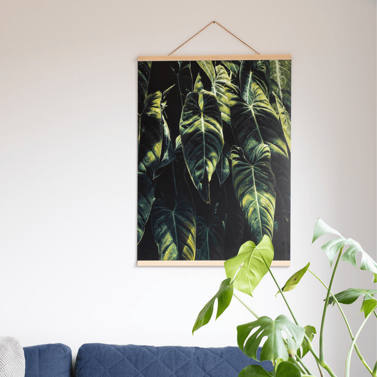 Fotovergroting Poster Portrait 3:4 van Instawall Prints met groen bladeren in woonkamer