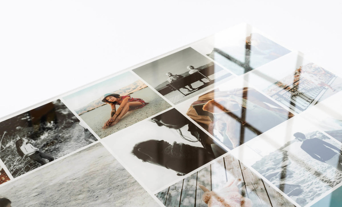 Detail van een foto op plexiglas met diepe, glanzende kleuren